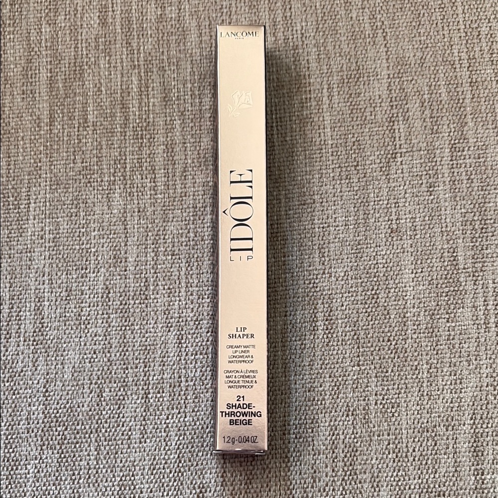 Lancôme Idôle Lip Shaper- Shade 21 Throwing Beige